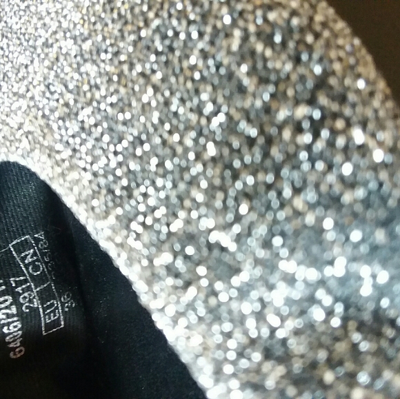 Zara Basic Silver Flats - Picture 6 of 6